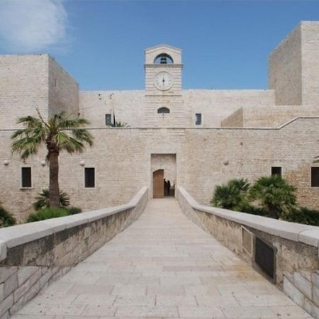 Suite Duomo Trani 6 Ngoại thất bức ảnh