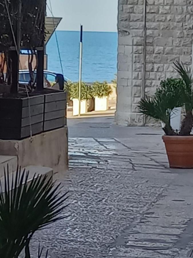 Suite Duomo Trani 6 Ngoại thất bức ảnh