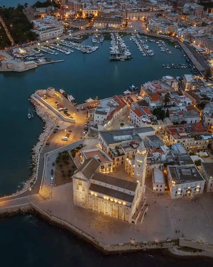 Suite Duomo Trani 6 Ngoại thất bức ảnh