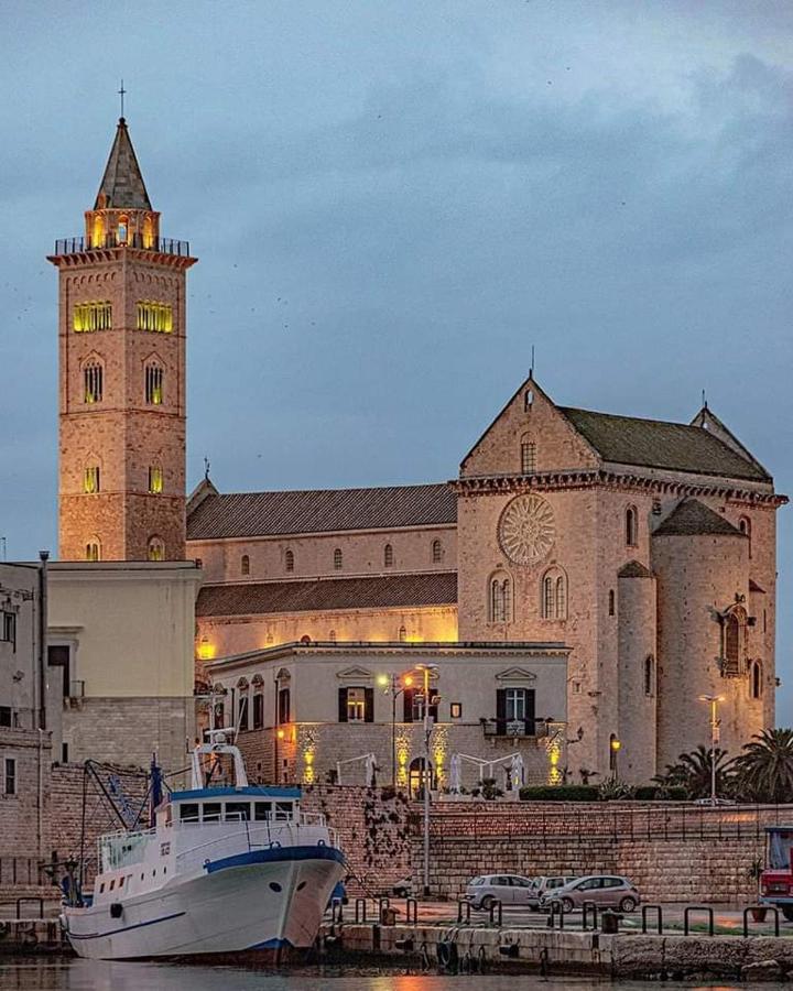Suite Duomo Trani 6 Ngoại thất bức ảnh