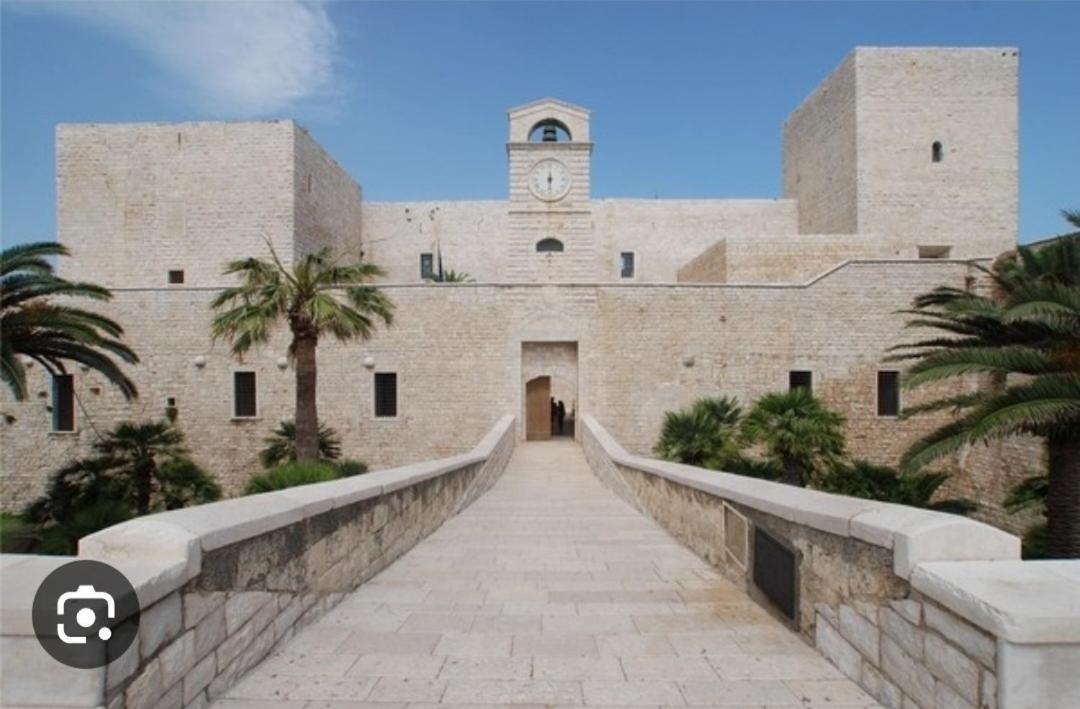 Suite Duomo Trani 6 Ngoại thất bức ảnh